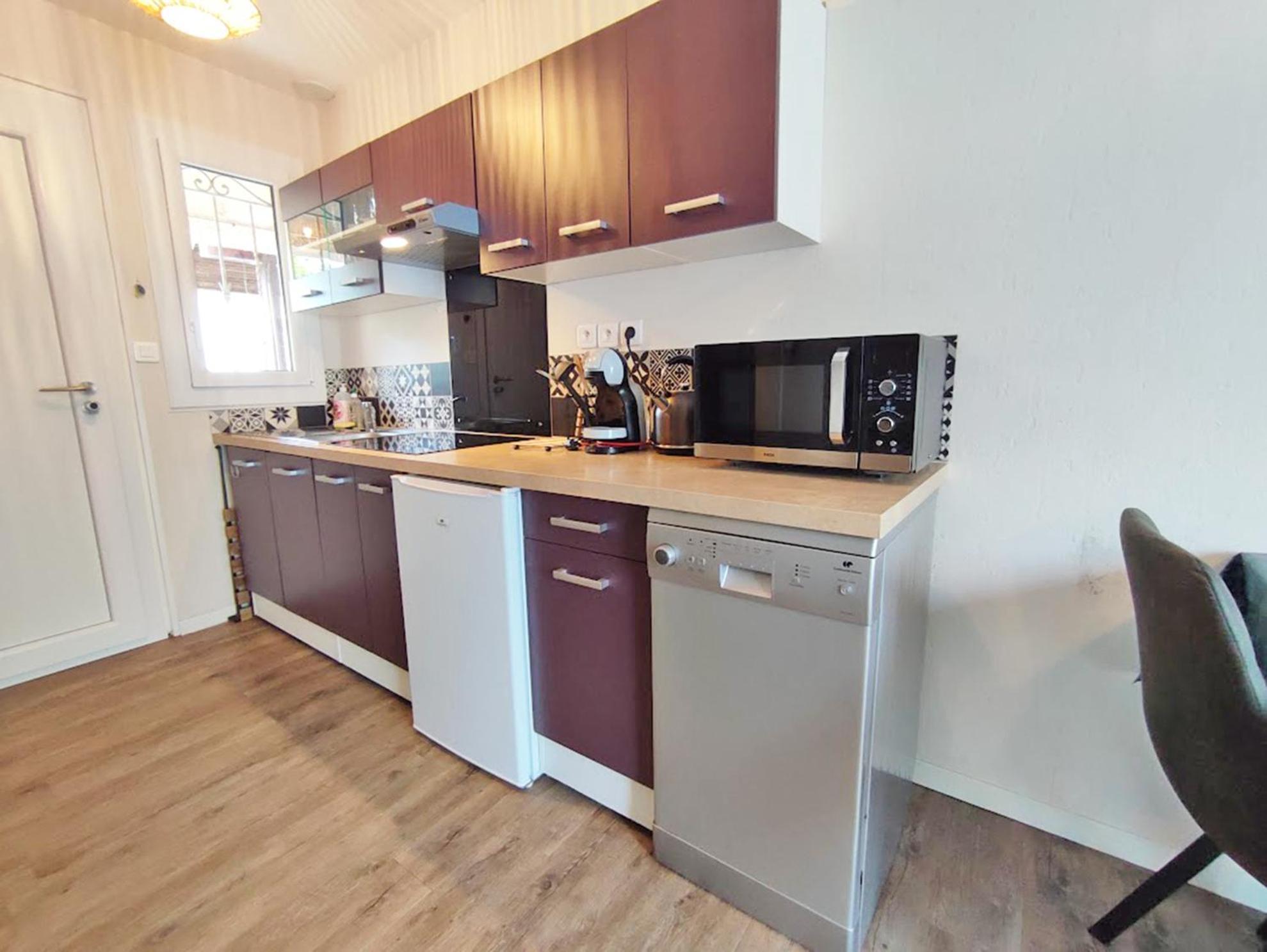 L'Escampette, Duplex T3, Centre Luchon, Wifi, Casier A Skis, 4 Personnes Bagneres-de-Luchon Exterior photo